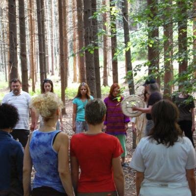 PCH používá šamanský buben při meditaci v Hostýnských vrších