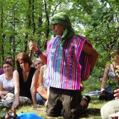 Don Sergio v Bílých Karpatech během obřadu Matky Země